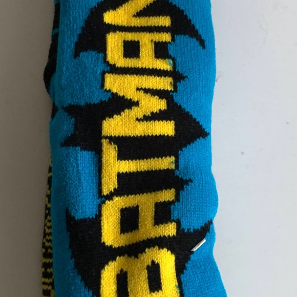 DC Comics Batman Cozy Fuzzy Soft Warm Non-Slip Christmas Sherpa Winter Socks NEW - Picture 2 of 7